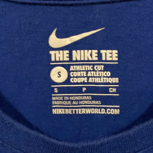 Chicago Cubs Tshirt - Picture 3 of 3